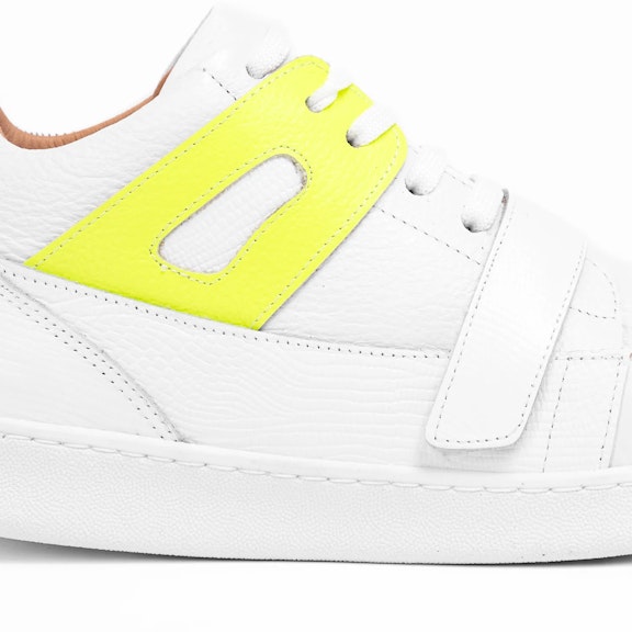 Sneakers Vitti Toledo. Sneakers made 100% in leather. Combination of smooth and textured white leathers. Decorative strip iSneakers made 100% in leather. Combination of smooth and textured white leathers. Decorative strip i...
